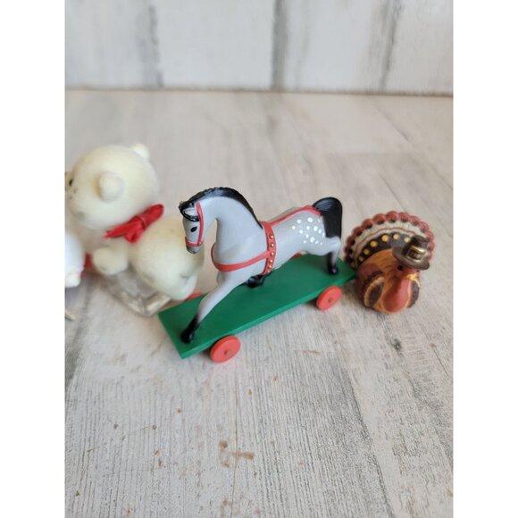 Hallmark merry Miniatures polar bear set cat turkey unique decor - Picture 6 of 8